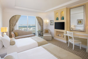 Al Habtoor Grand Resort, Autograph Collection