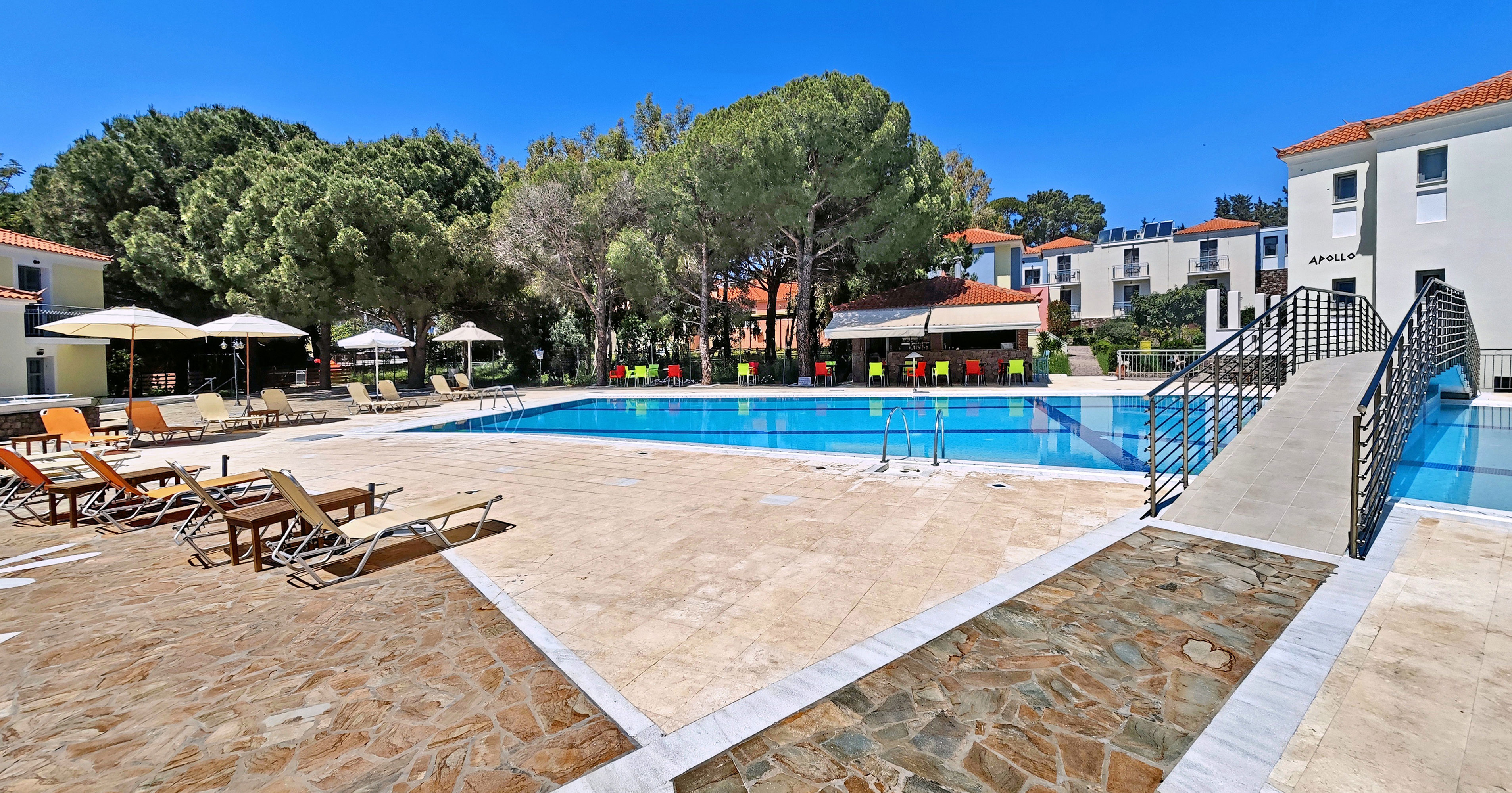 Theofilos Superior Hotel