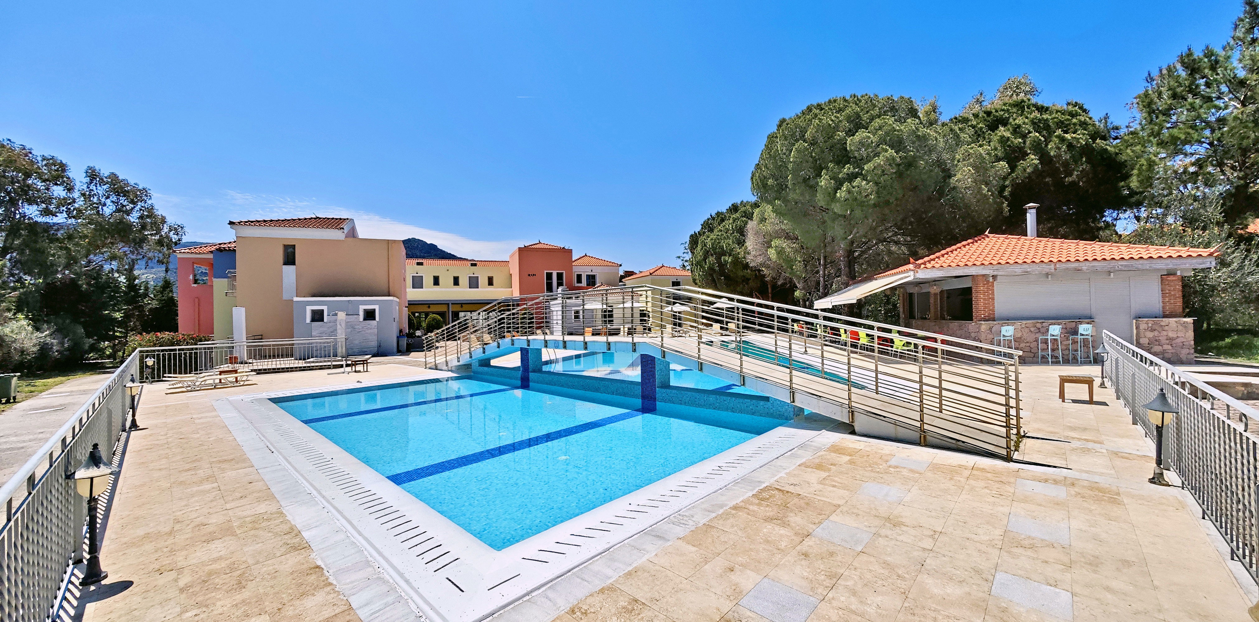 Theofilos Superior Hotel