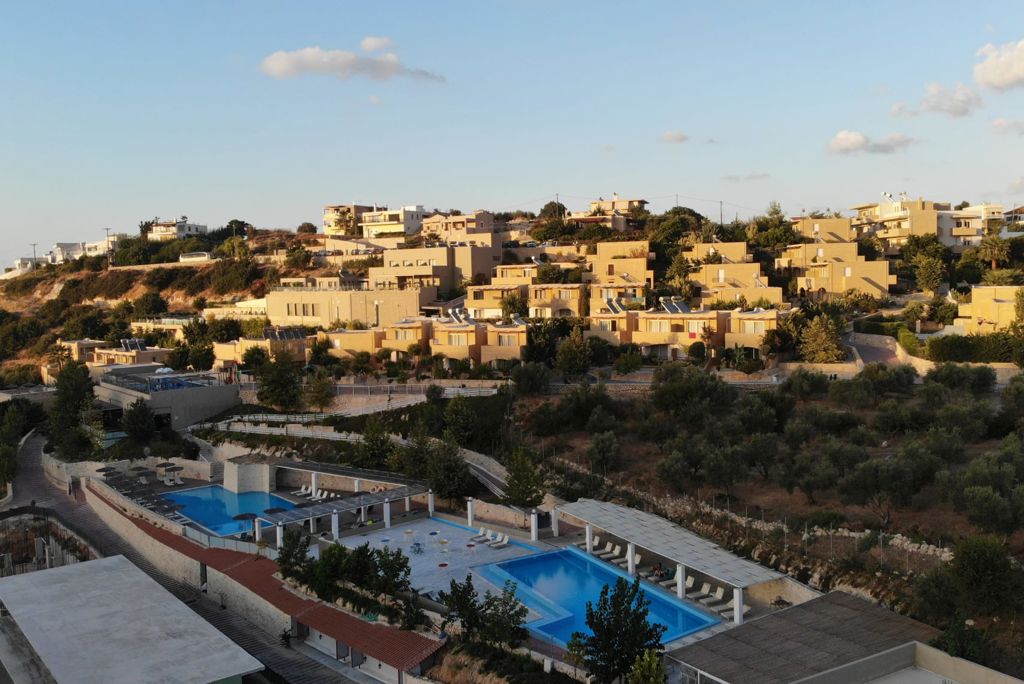 RG Village Crete
