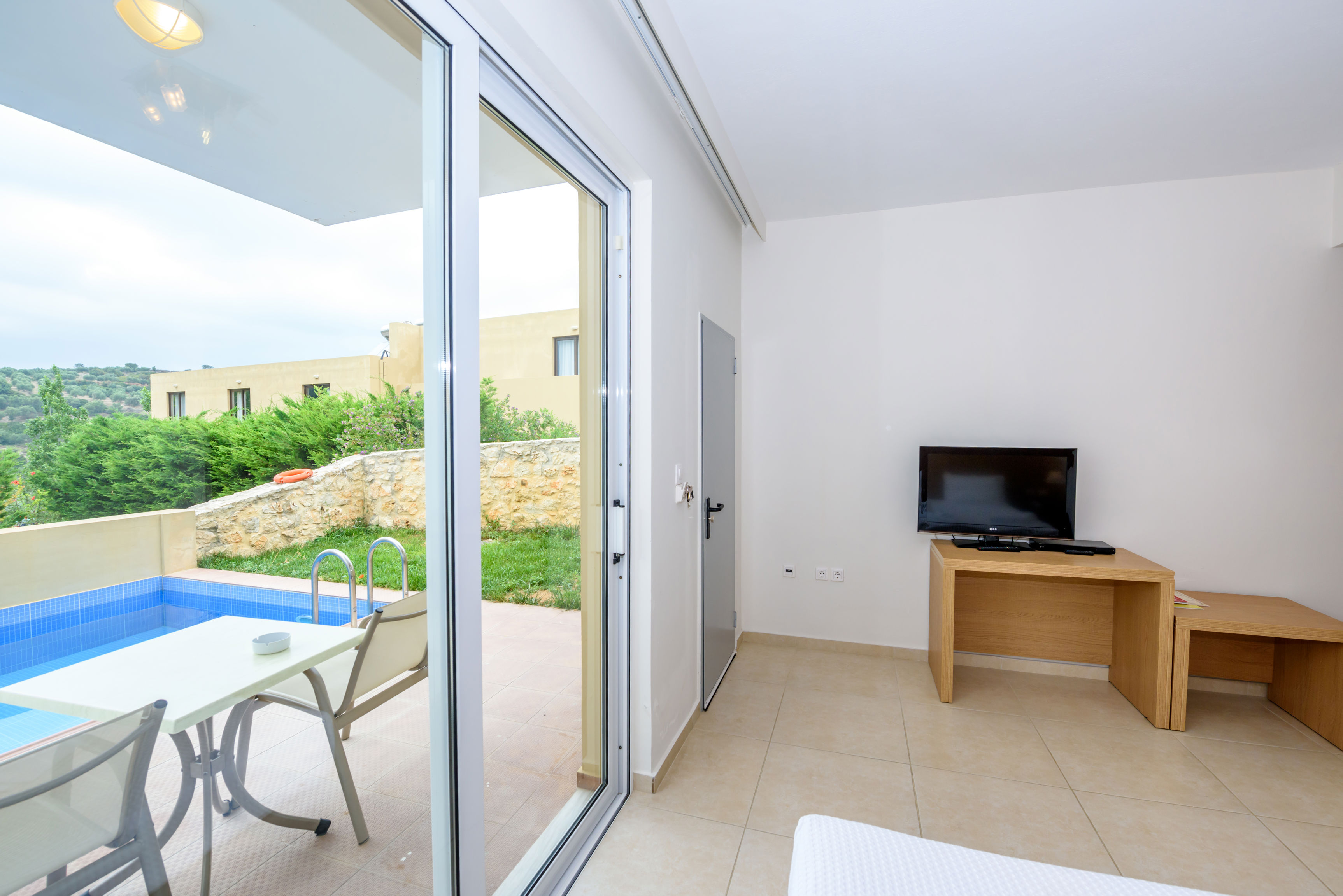 RG Village Crete