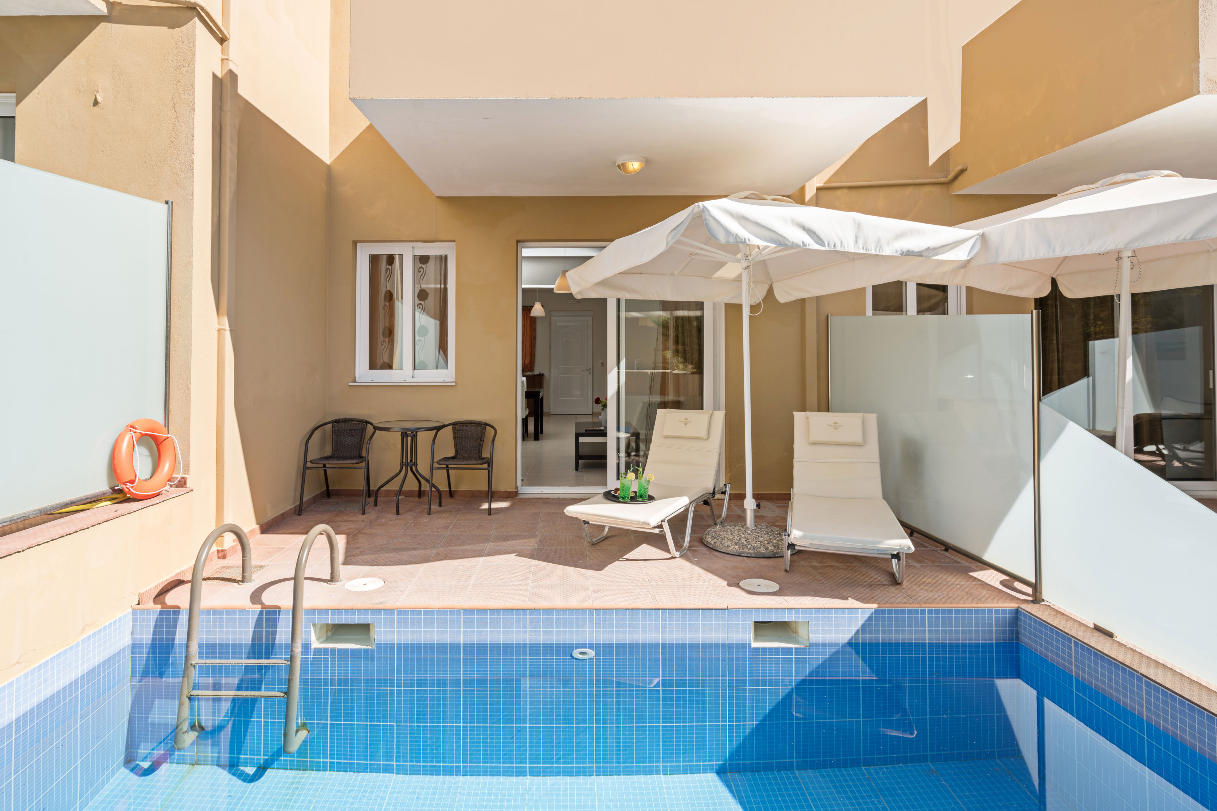 RG Village Crete