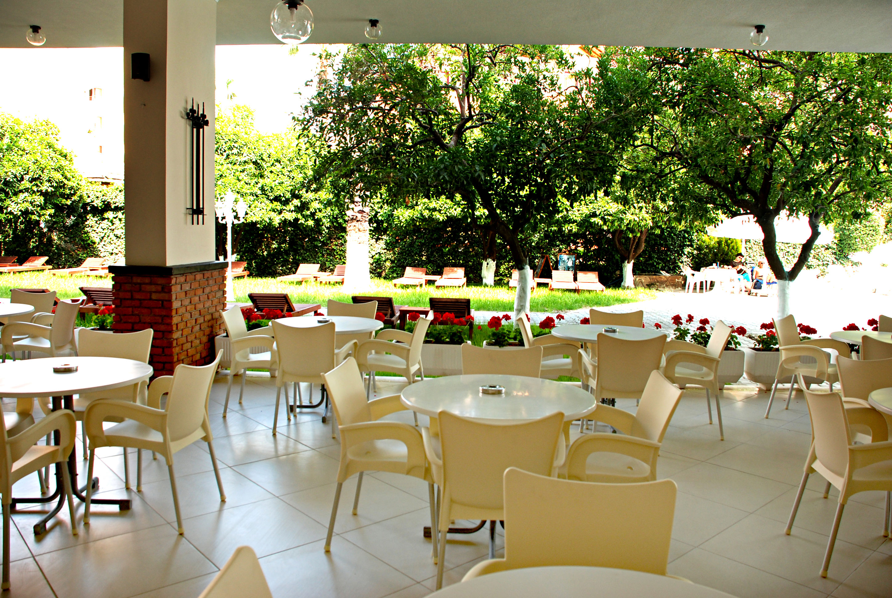 Boulevard Hotel