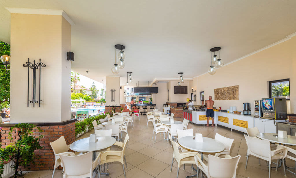 Boulevard Hotel