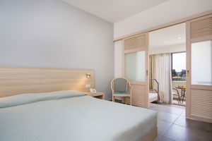 Niriides Hotel