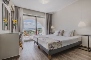Sunrise Hotel