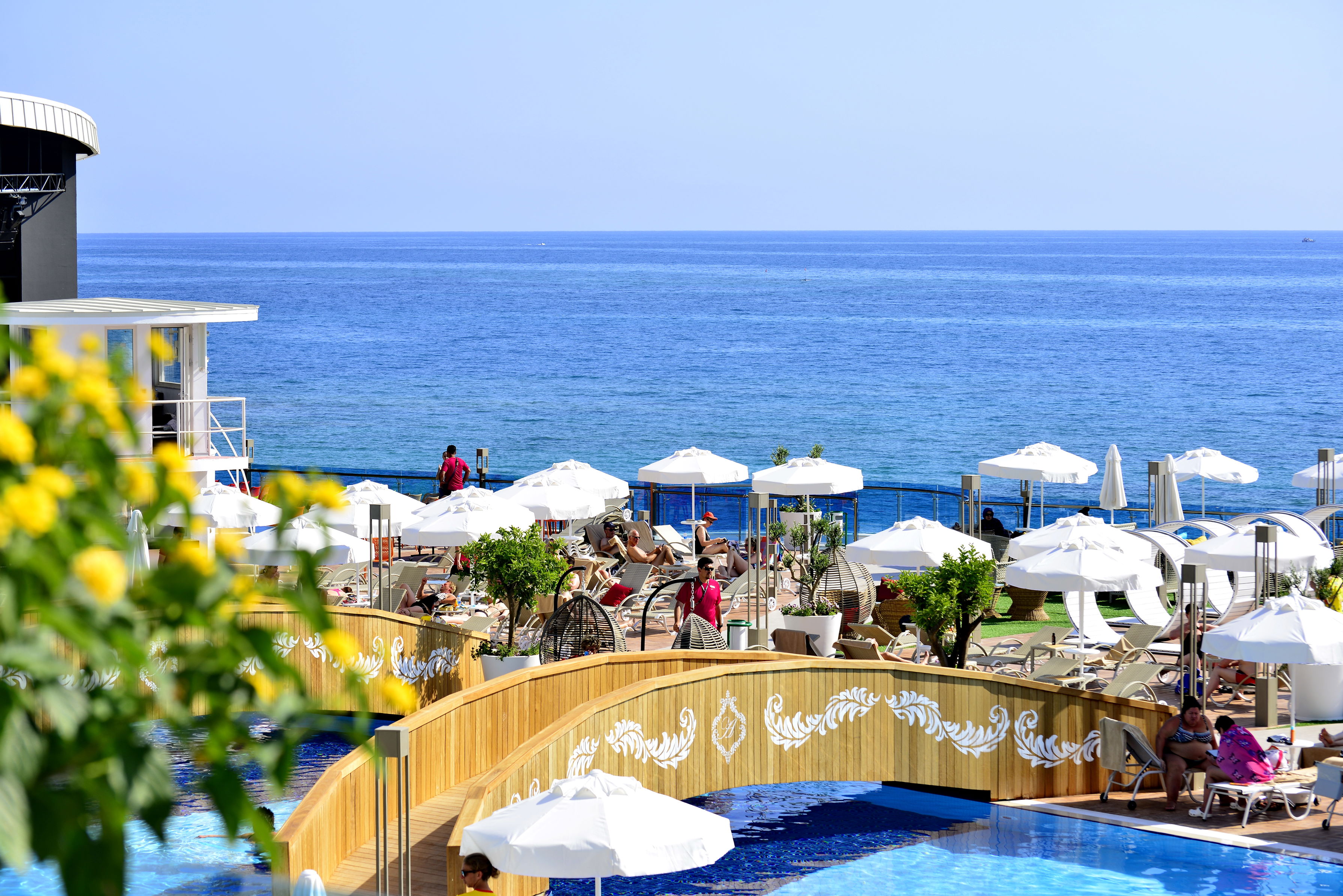 Azura Deluxe Resort & Spa