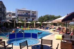 Fly & Go Socrates Appartementen