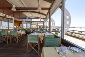 Woonvoorbeeld Restaurantes Rochedo Praia