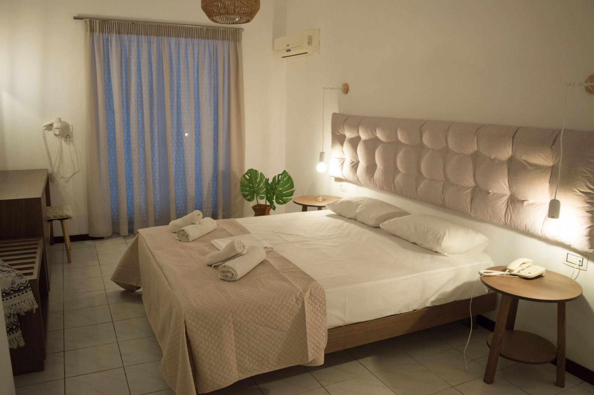 Paradise Hotel