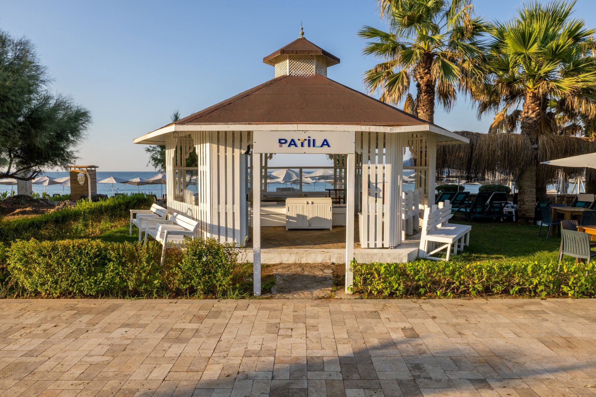 Crystal Tat Beach Pearl Collection