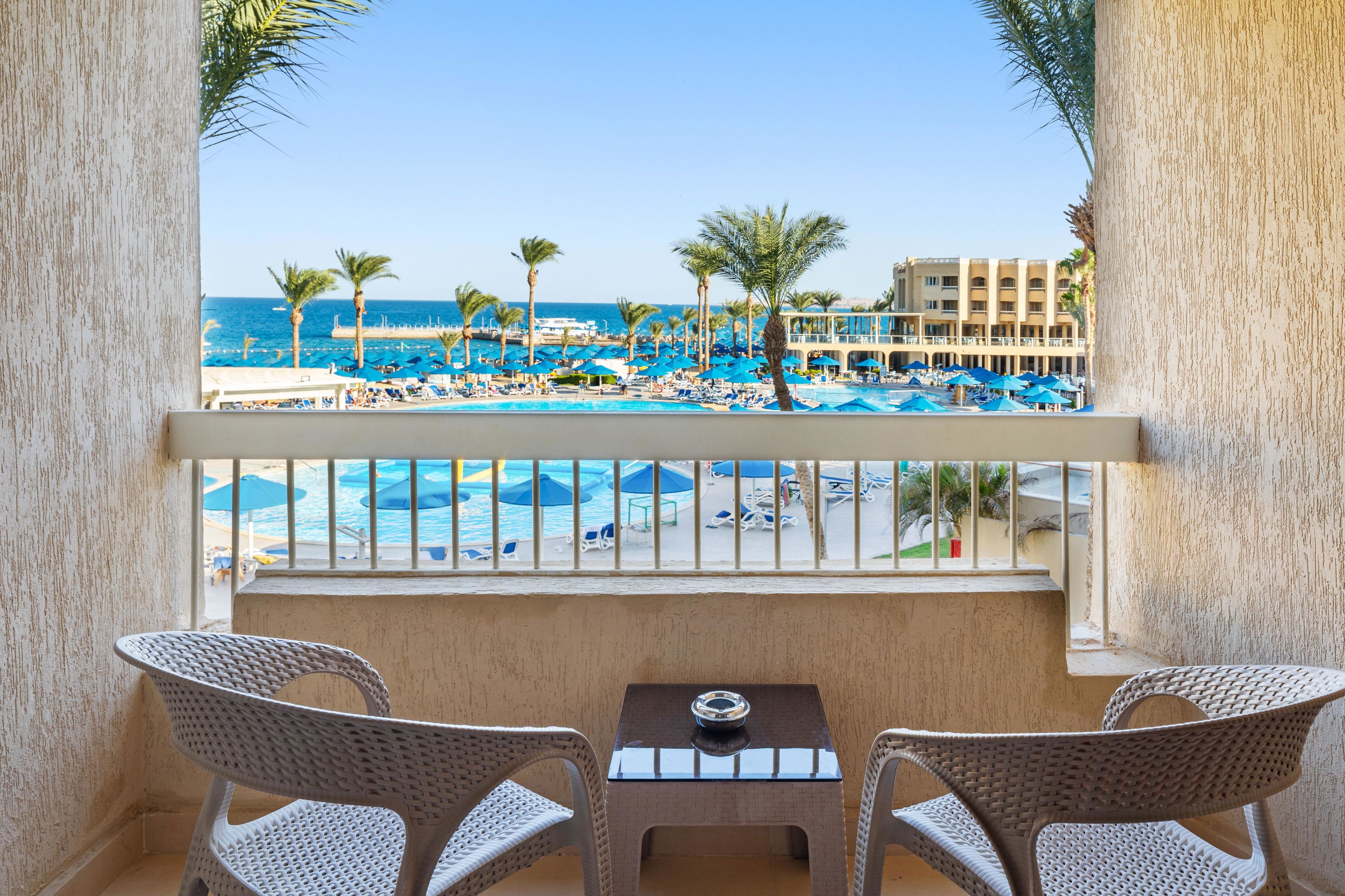 Beach Albatros Resort