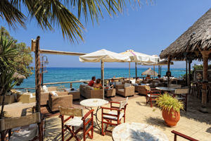 Cyrrus Beach Bar - Restaurant