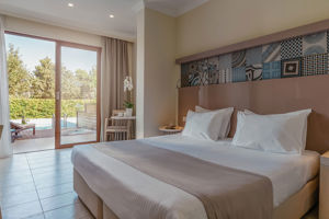 Woonvoorbeeld suite met prive zwembad en bubbelbad