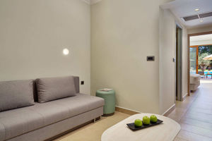 Woonvoorbeeld suite met gedeeld zwembad en bubbelbad