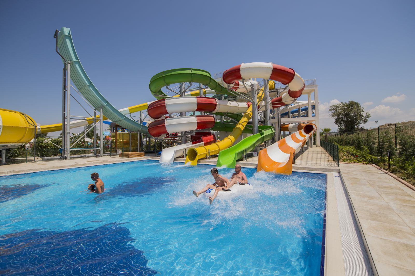 Dream World Aqua slide 2