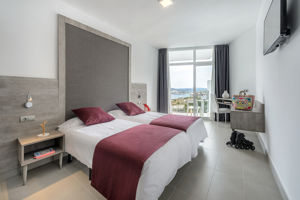 Woonvoorbeeld superiorkamer met zeezicht