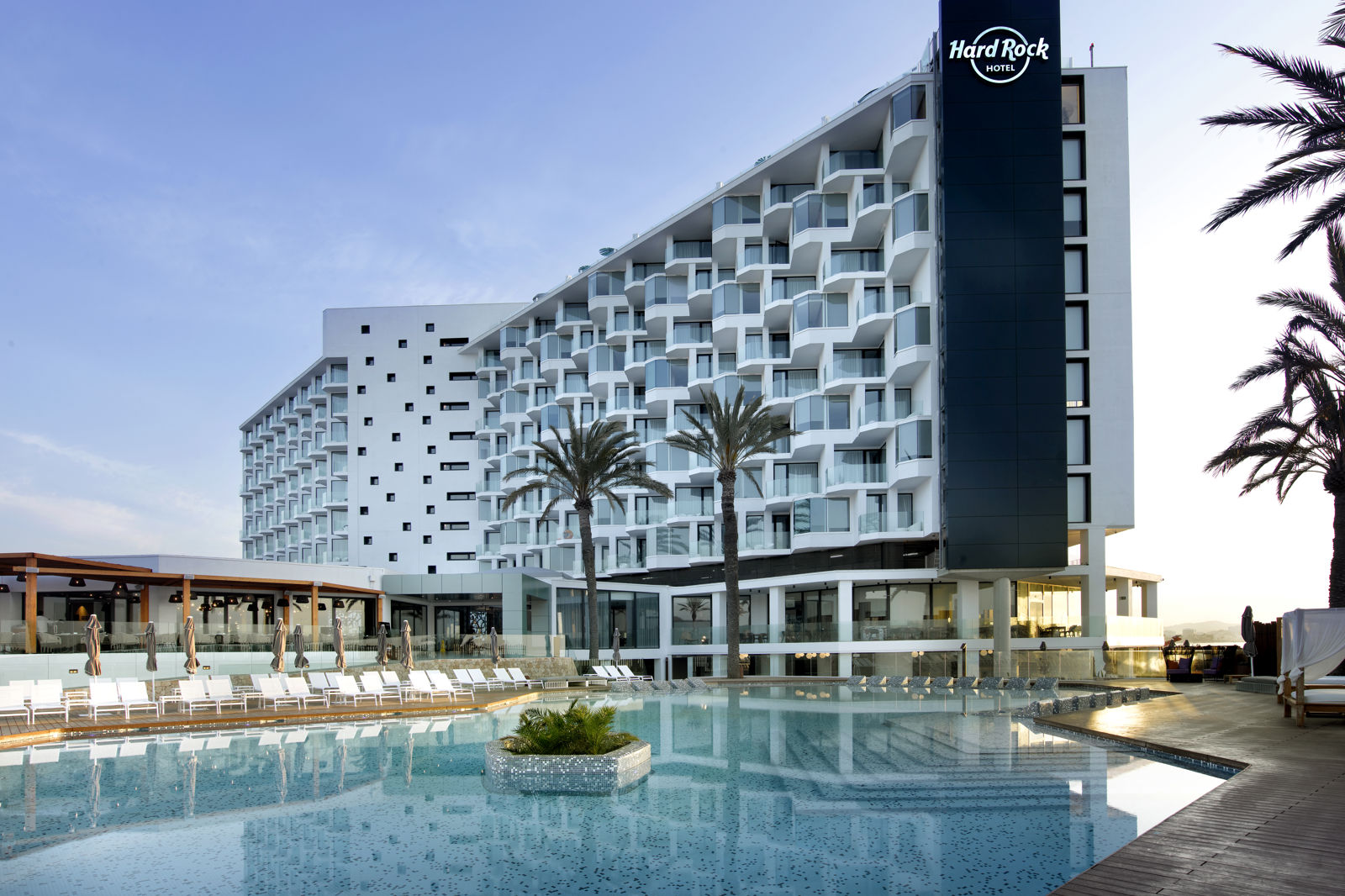 Meer info over Hard Rock Hotel Ibiza  bij Corendon
