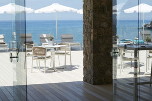 Laguna Pool Bar