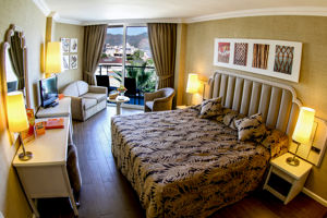 Elegance Hotel