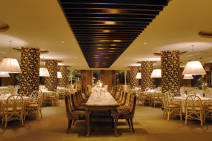 Elegance Hotel