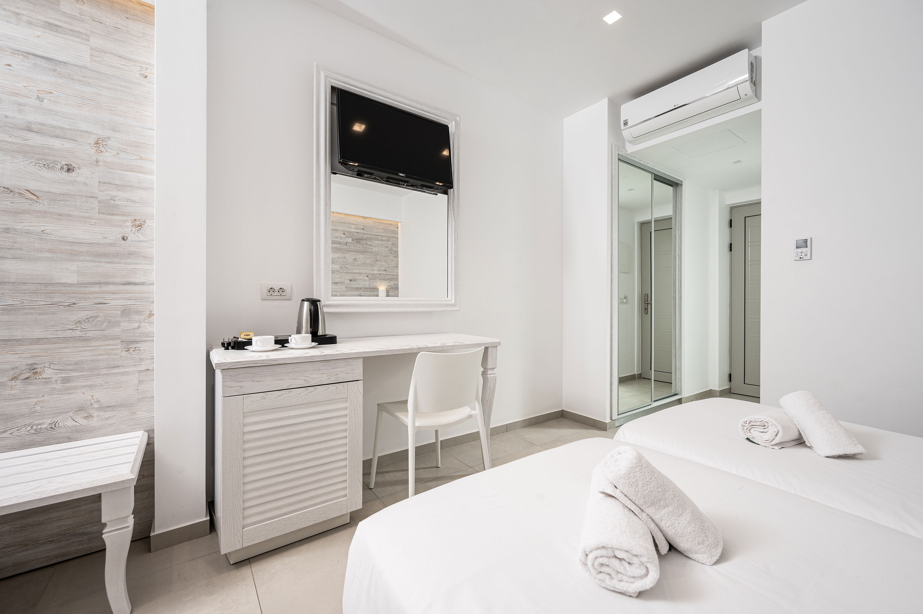 Apollon Windmill Hotel