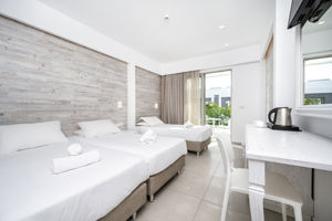 Woonvoorbeeld  3-prsoonskamer Deluxe tuinzicht