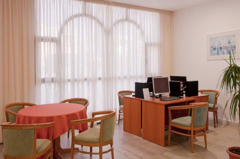 Alexandra Beach Aparthotel
