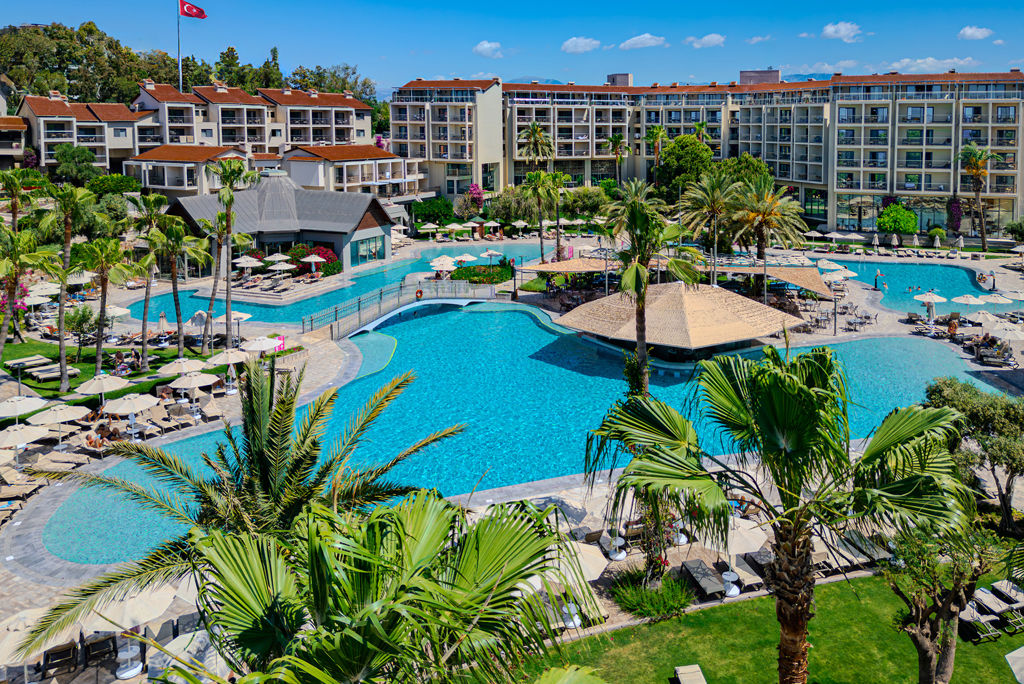 Arum Barut Collection