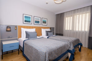 Arum Barut Collection