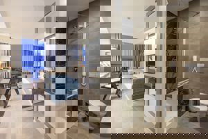 Crystal Centro