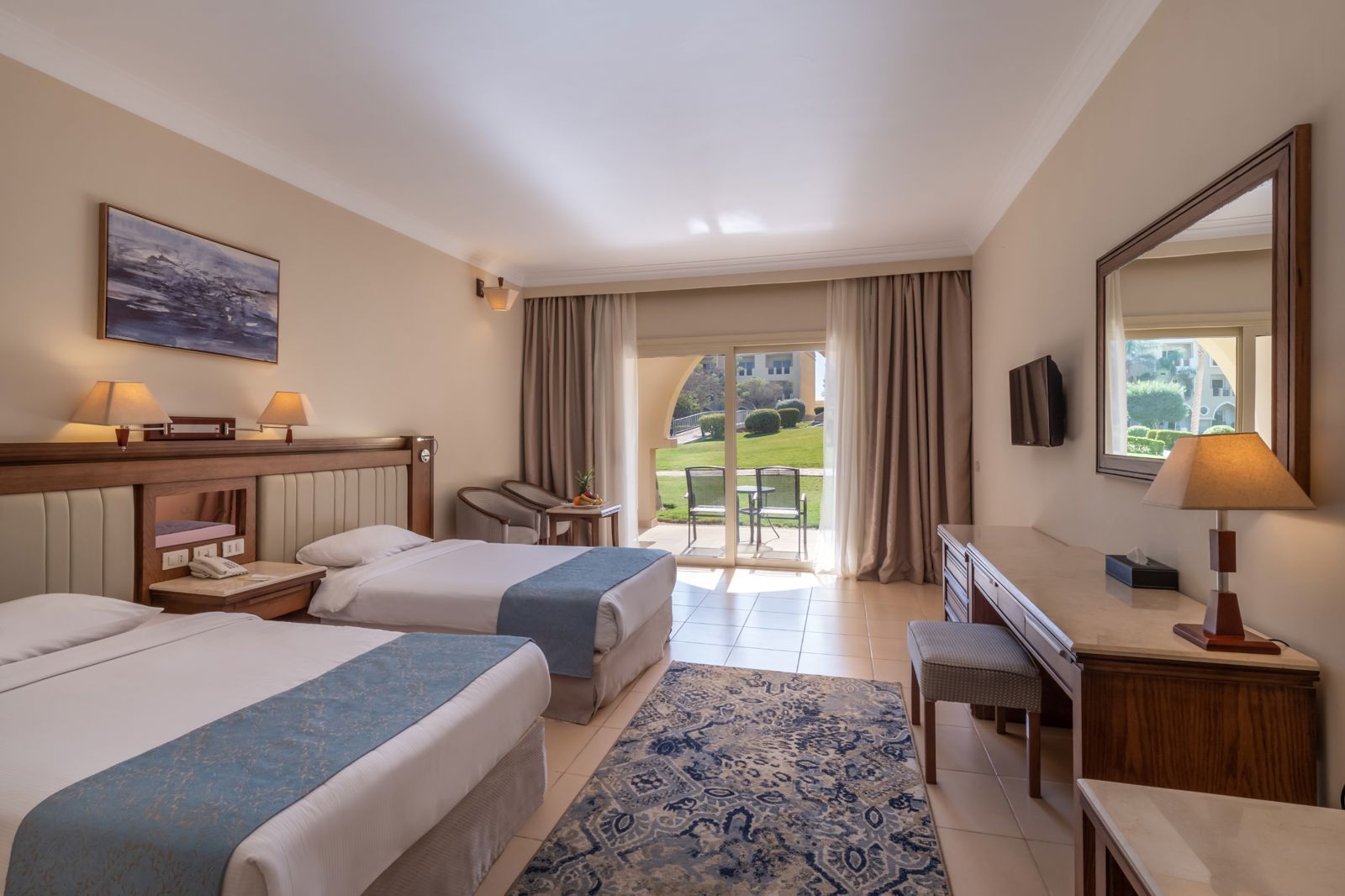 Serenity Alpha Beach billede 2