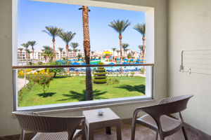 Pickalbatros Dana Beach Resort