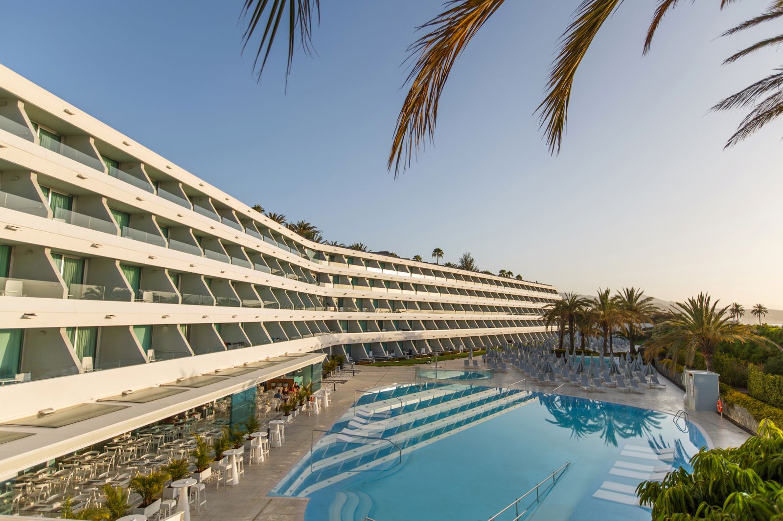 Meer info over Santa Monica Suites Hotel  bij Corendon