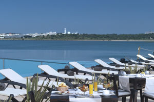 Aqua Hotel Riverside