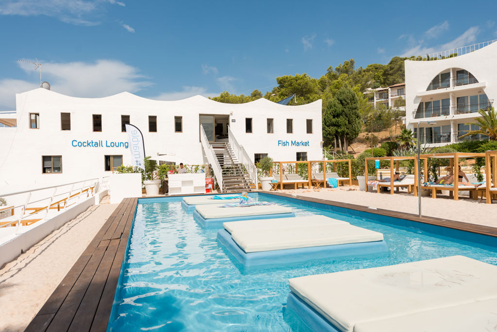 Réservez Marble Stella Maris Ibiza à Cala Gracio chez Corendon! Partez