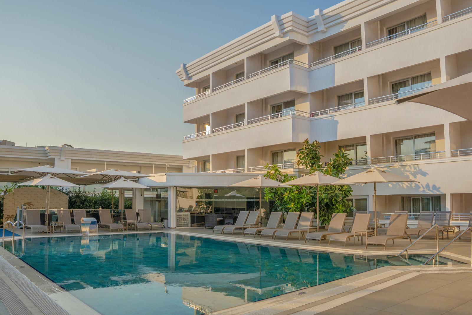 Banu Hotel