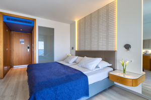 The Views Monumental Hotel