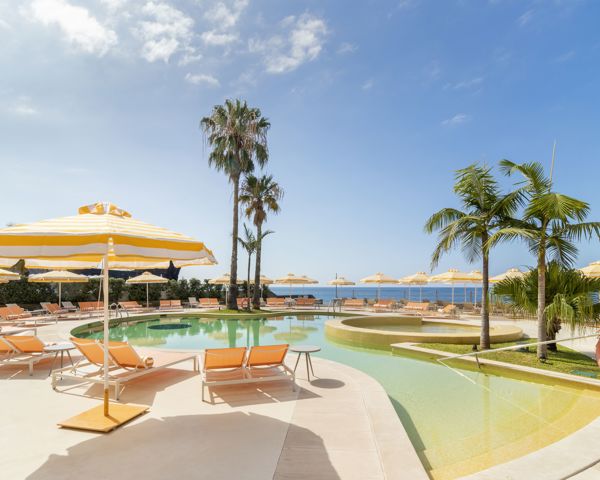 Hotel Next by Savoy — 2