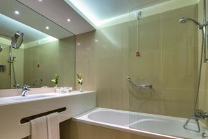 Woonvoorbeeld superiorkamer badkamer