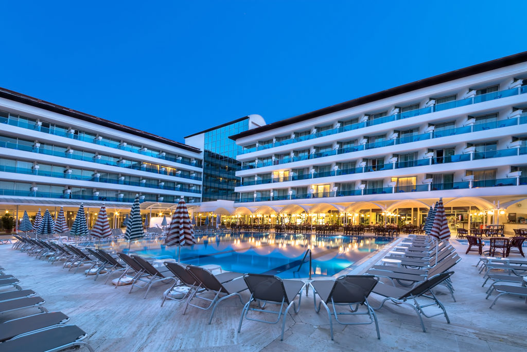 L' Etoile Hotel