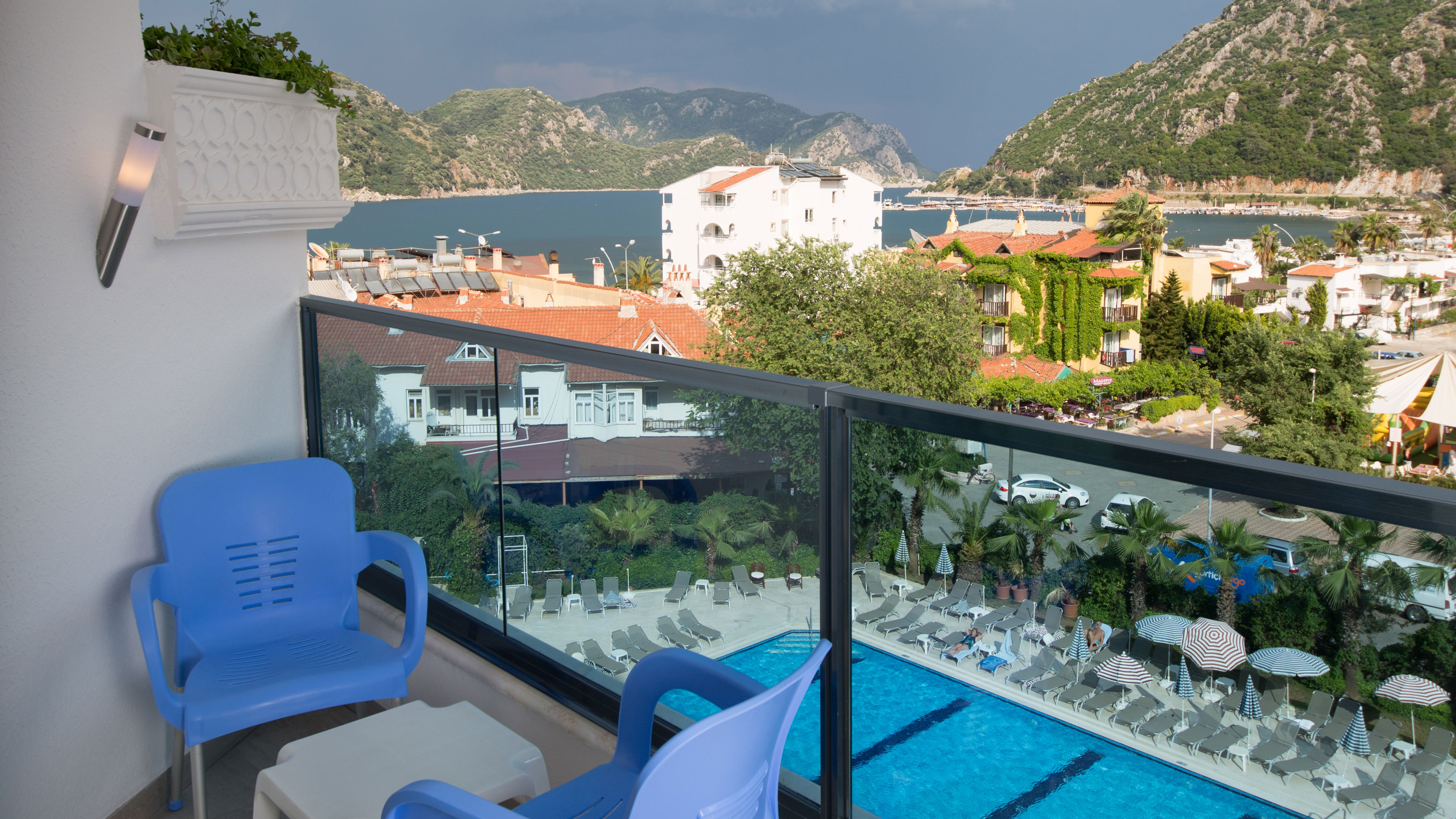 L' Etoile Hotel