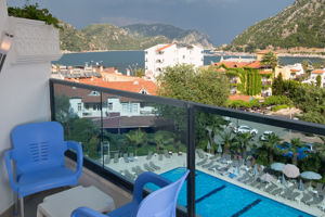 L' Etoile Hotel