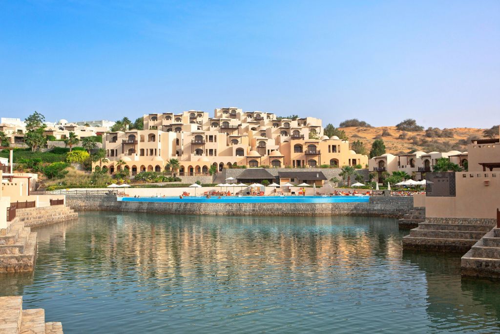 Cove Rotana