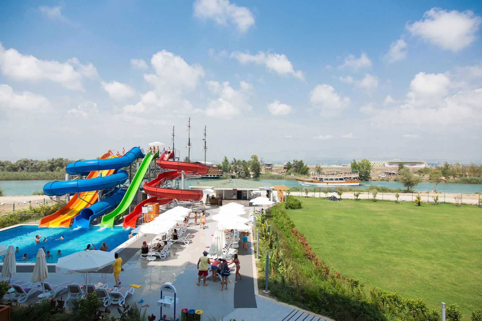 Water Side Resort & Spa slide 2