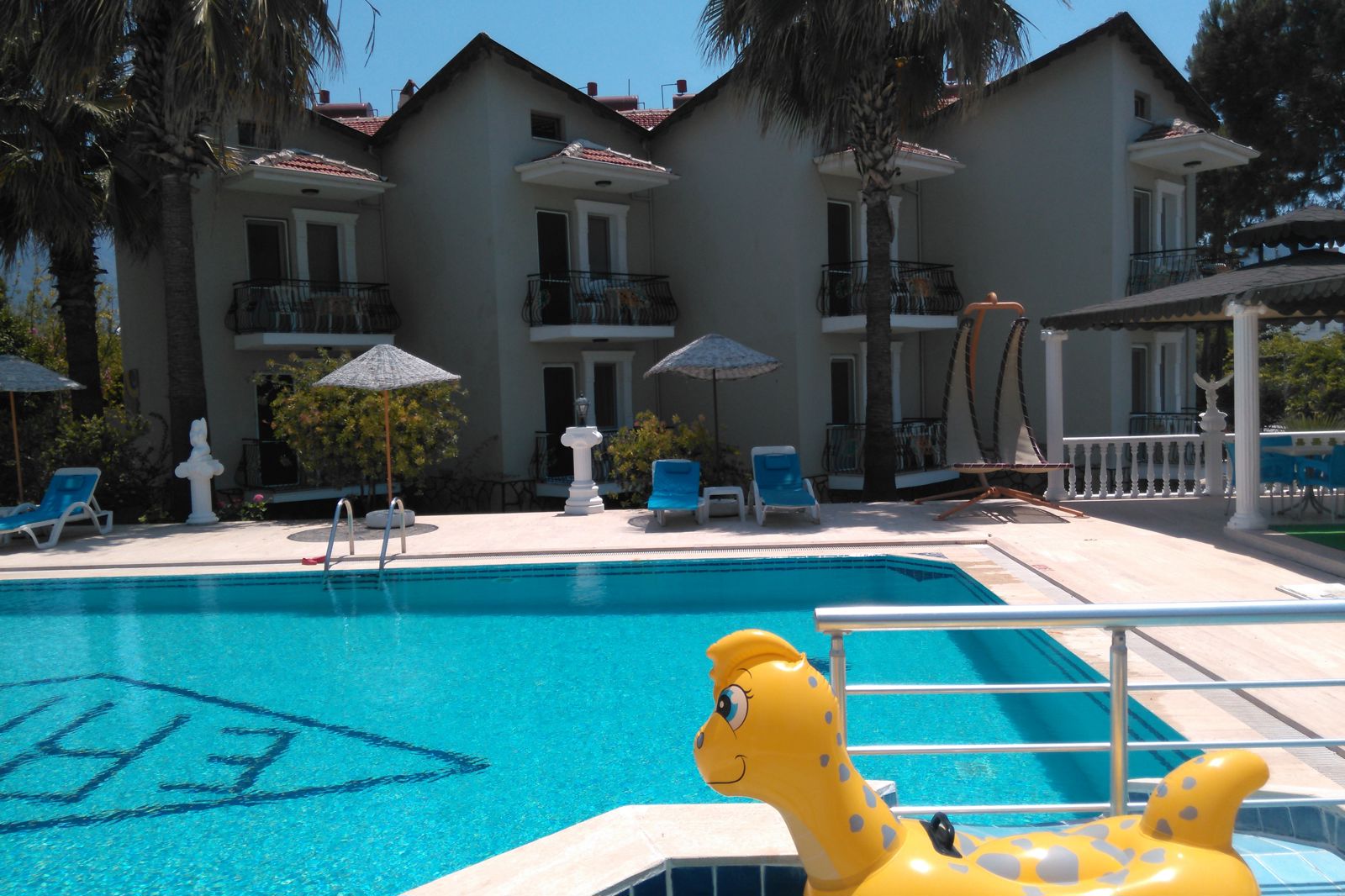 Erkin Aparthotel