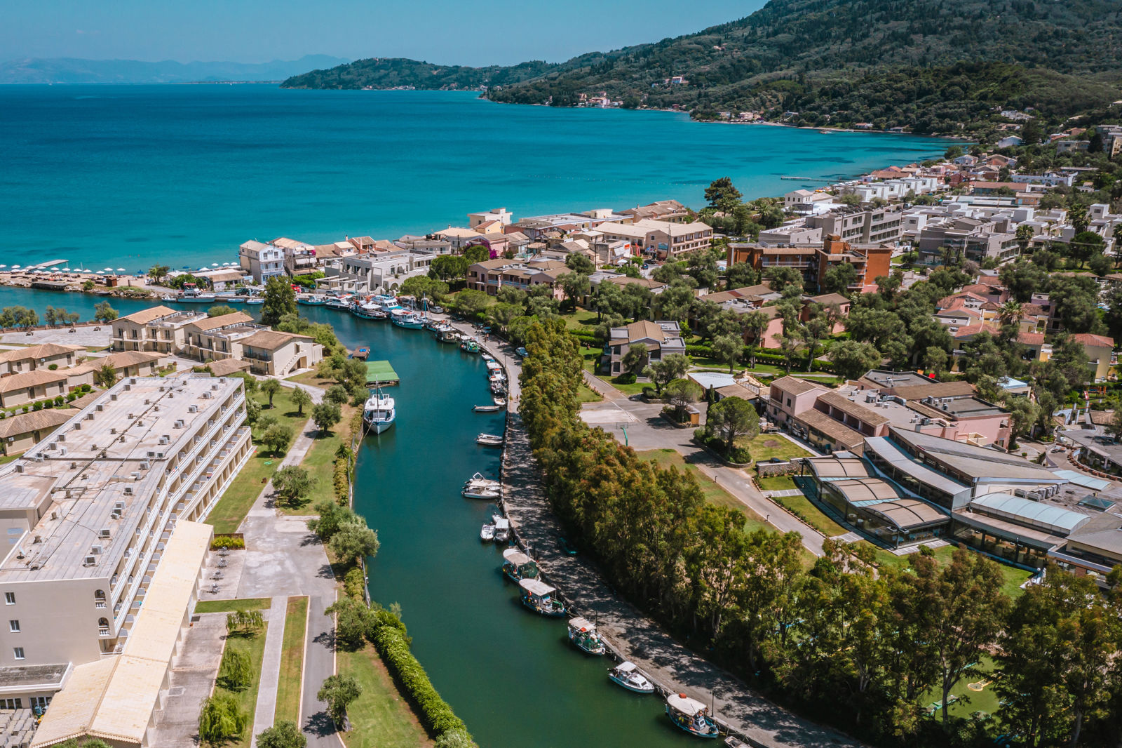 Canvas by Mitsis Messonghi billede 5