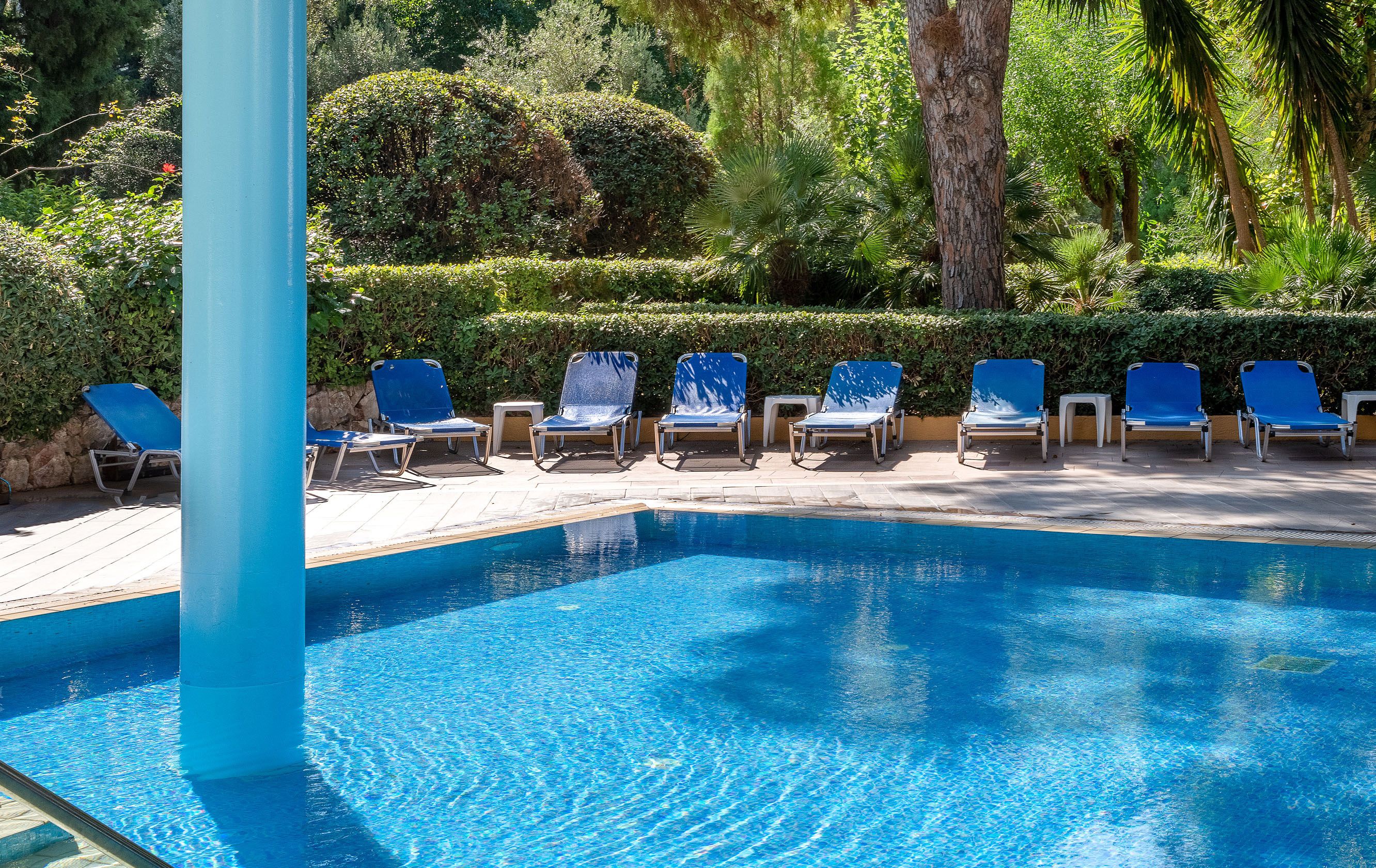 Dionysos Hotel