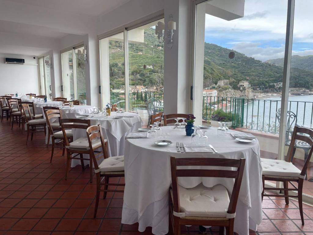 Bay Palace Hotel