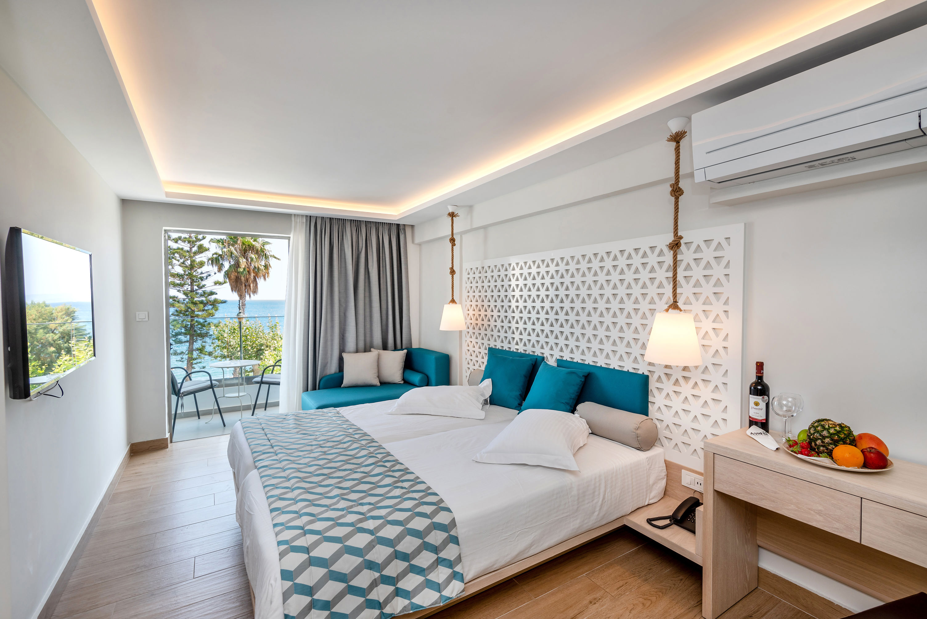Triton Hotel